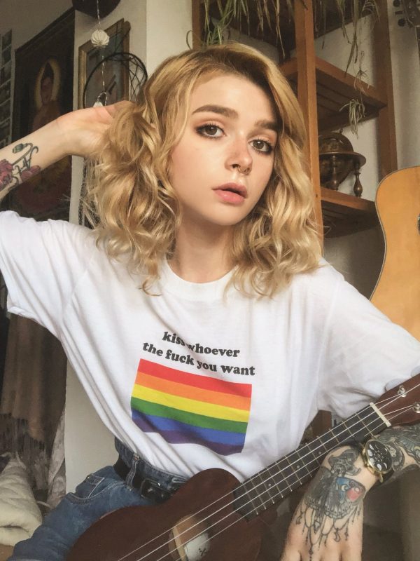 kiss whoever the fuck you want T-Shirt Angebot – Bild 2